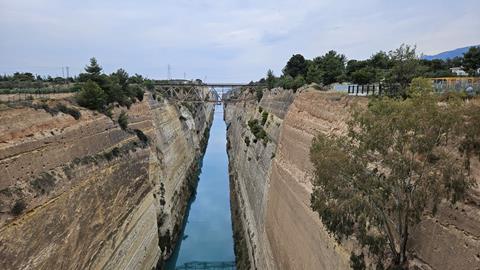 Kanal von Korinth und Akrokorinth