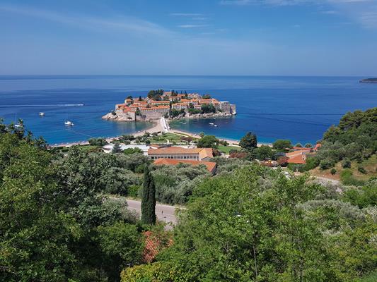 Utjeha und die Küste von Montenegro 1 utjeha 102342 1 r