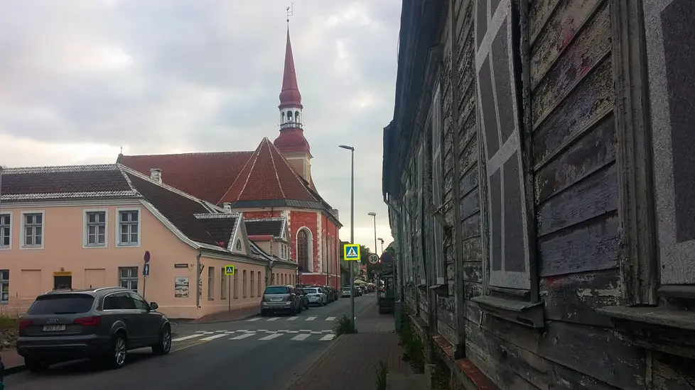 Pärnu - Ferienort in Estland 4 kirche
