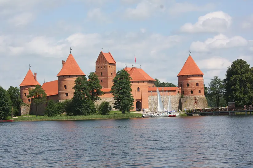 Trakai - Rudern in Litauen 1 trakai wasserburg
