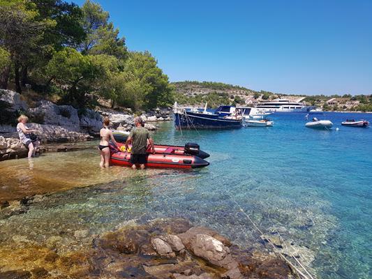 Hvar-Camp Vira