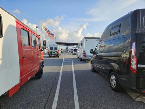 Die Norwegentour beginnt 2 einchecken r