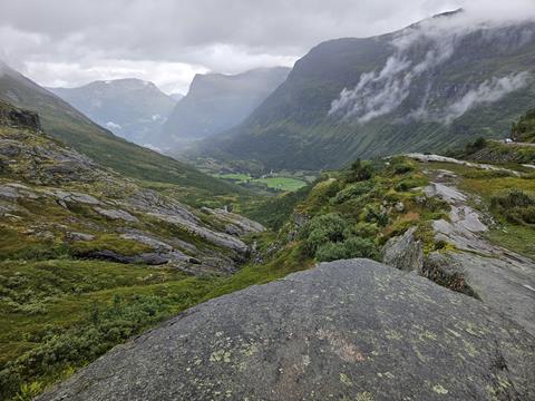 geiranger 141637 r