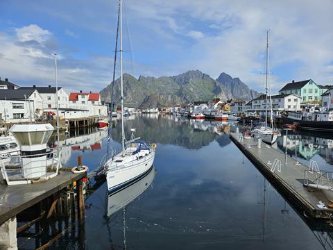 Lofoten- Natur pur, viele Touristen 9 lofoten 115117 r