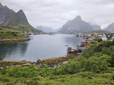 lofoten 183002 r