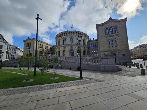 oslo 112849 r