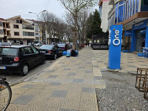 Shkodra - Eine Stadt der Gegensätze 22 Mobile Shop in Shkodra