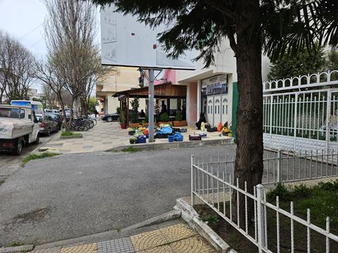 Shkodra - Eine Stadt der Gegensätze 21 Gemüseverkäuferinnen in Shkodra