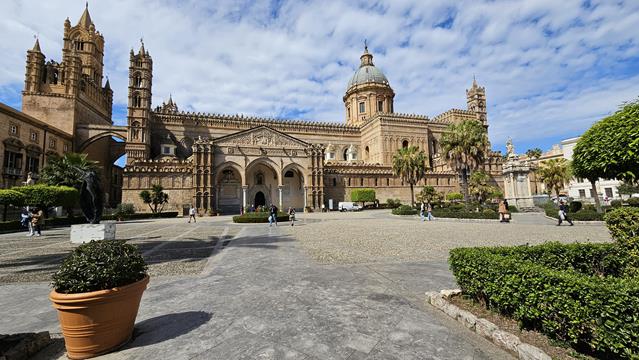 24 133133kathedrale r
