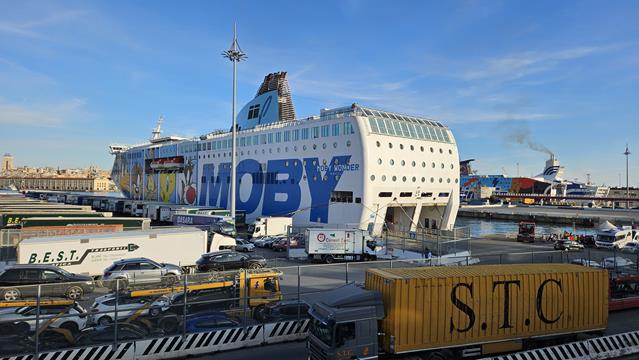 Fährhafen Genua