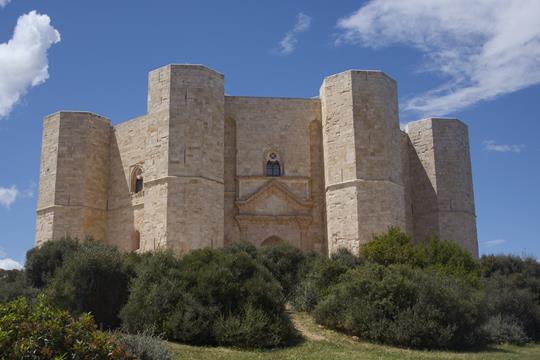 Castel del Monte & Friedrich II. 1 img 2571