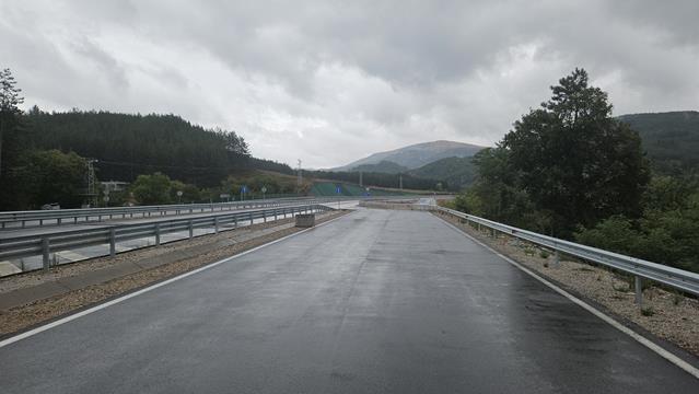 24bg 174415 r