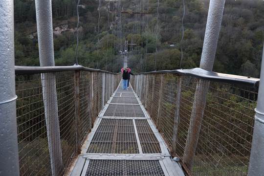 Die schwingende Brücke von Chndsoresk