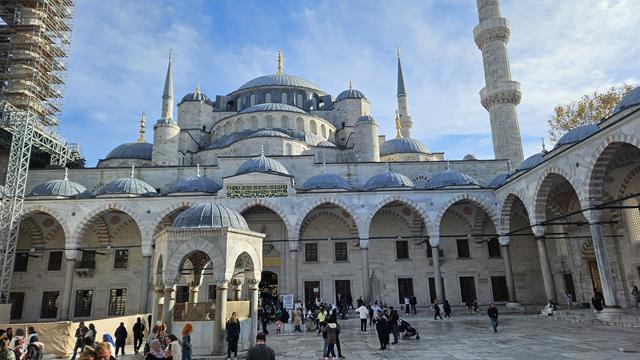 istanbul 142422 r